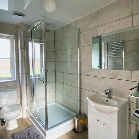 Modern Home, Beautiful Spacious Garden, City Centre Netflix Manchester Esterno foto
