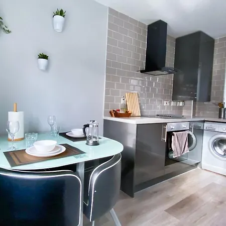 Modern Home, Beautiful Spacious Garden, City Centre Netflix Manchester Esterno foto