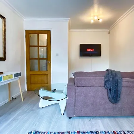Modern Home, Beautiful Spacious Garden, City Centre Netflix Manchester Esterno foto