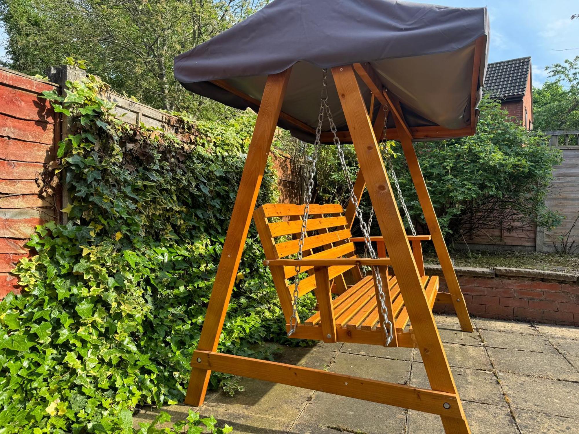 Modern Home, Beautiful Spacious Garden, Centre Netflix Holiday home